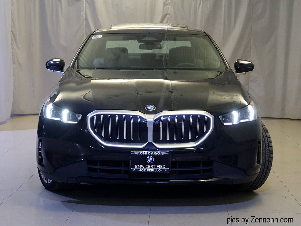 Certified 2024 BMW 530i xDrive w/ Premium Package AWD/4WD image 5