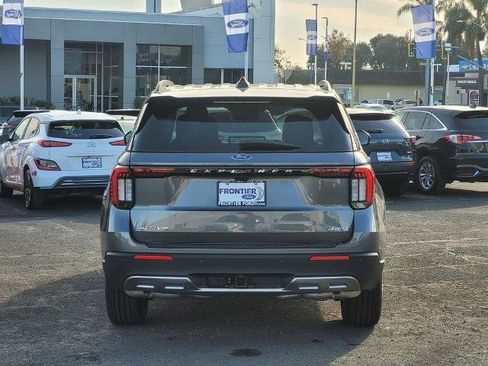 New 2026 Ford Explorer Active w/ Active Comfort Package image 5