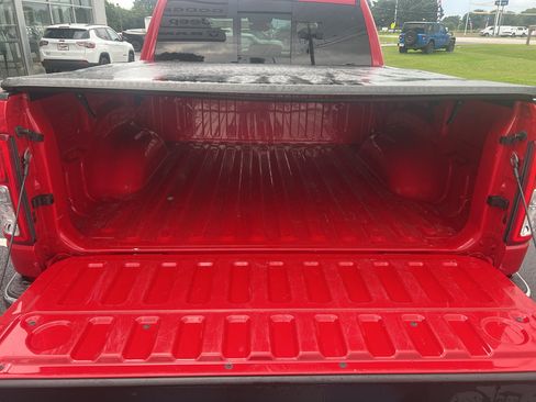 Used 2019 RAM 1500 Big Horn AWD/4WD image 14