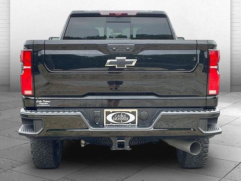 Used 2026 Chevrolet Silverado 2500 LTZ w/ LTZ Plus Package AWD/4WD image 3