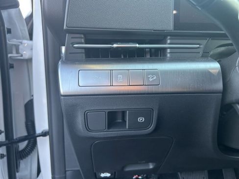 New 2026 Hyundai Kona SEL Premium image 18