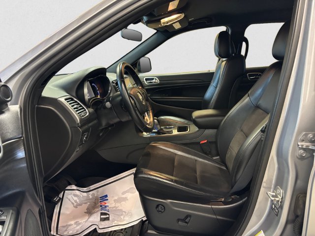 Used 2021 Jeep Grand Cherokee Laredo X AWD/4WD image 10