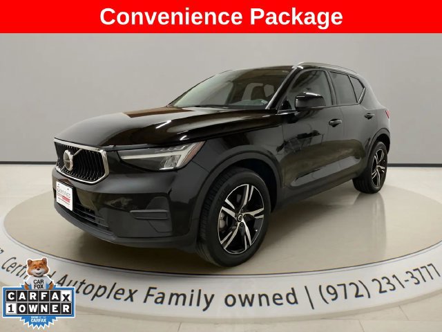 Used 2023 Volvo XC40 B4 Core w/ Convenience Package FWD image 1