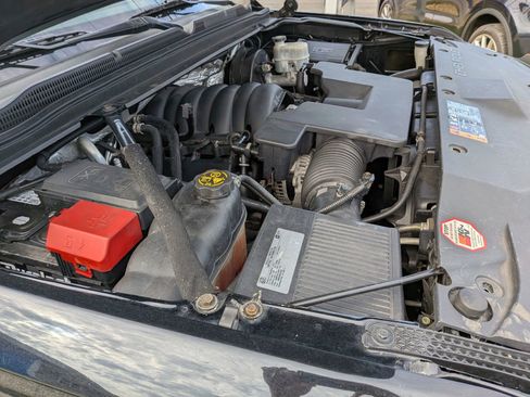 Used 2017 Chevrolet Suburban Premier image 24