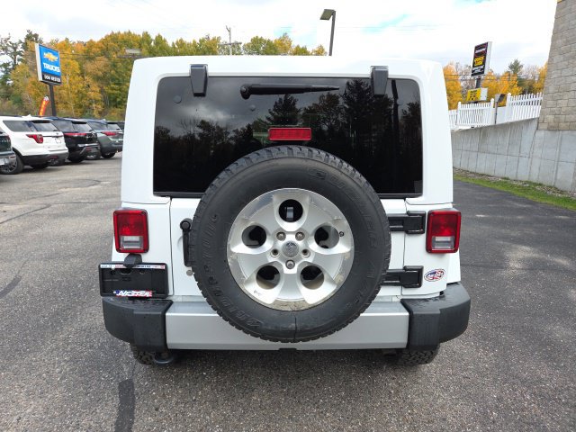 Used 2015 Jeep Wrangler Unlimited Sahara w/ Connectivity Group AWD/4WD image 24