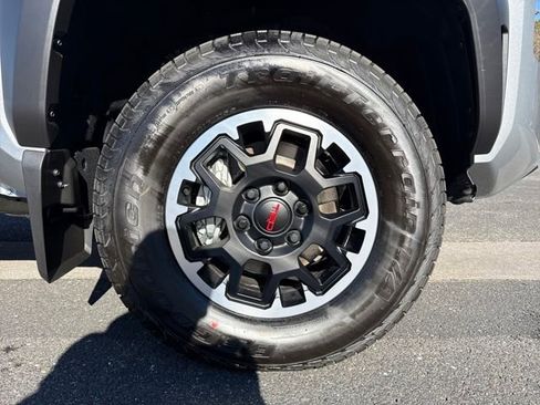 New 2025 Toyota Tacoma TRD Off-Road image 11
