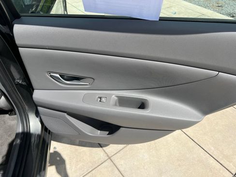Used 2025 Hyundai Elantra SEL FWD image 9