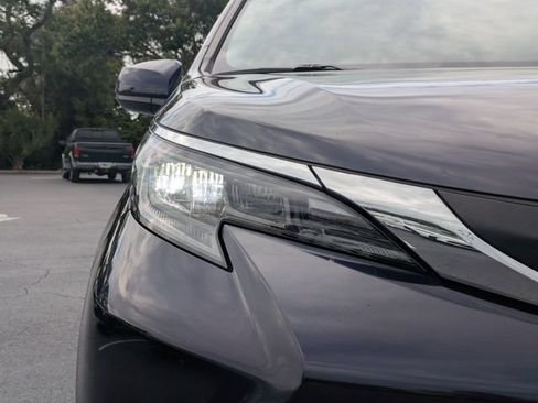 Used 2025 Toyota Sienna XLE FWD image 10