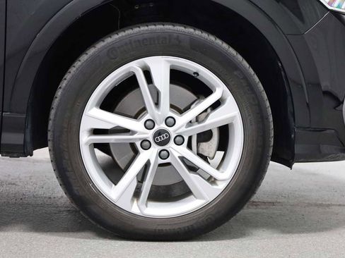 Used 2024 Audi Q3 2.0T Premium w/ Convenience Package image 12