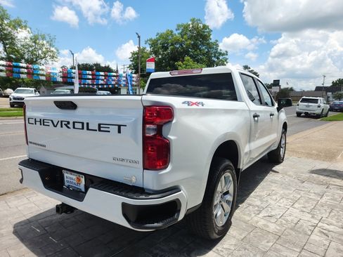 Certified 2024 Chevrolet Silverado 1500 Custom image 2