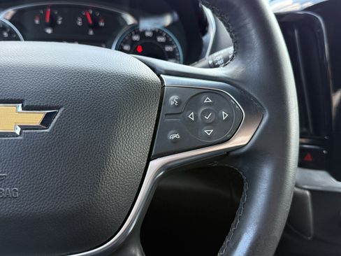 Used 2023 Chevrolet Traverse LT AWD/4WD image 16