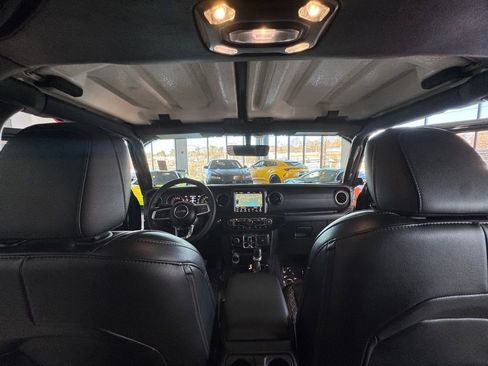 Used 2023 Jeep Gladiator Overland image 25
