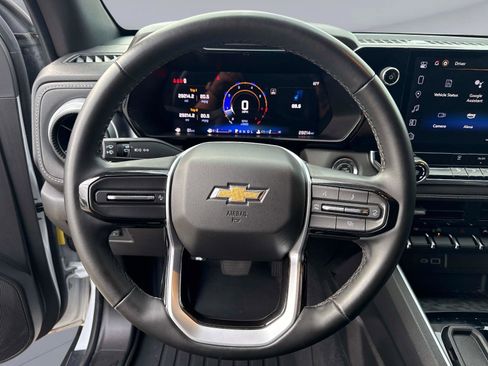 Used 2024 Chevrolet Colorado LT image 28