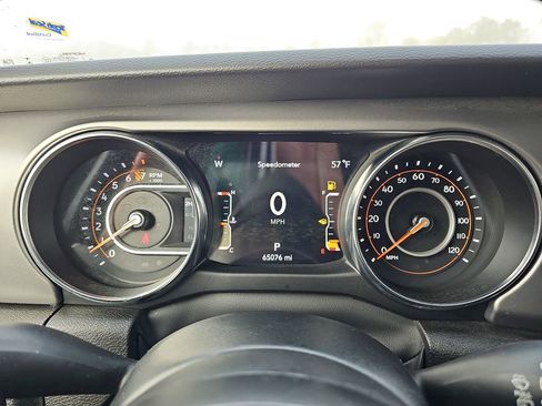 Used 2022 Jeep Wrangler Unlimited Sport image 24