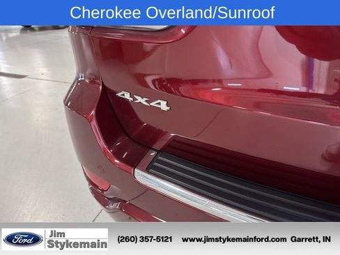 Used 2019 Jeep Grand Cherokee Overland AWD/4WD image 13