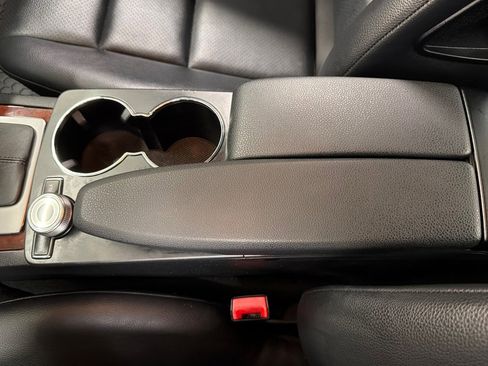 Used 2010 Mercedes-Benz C 300 Sport image 35