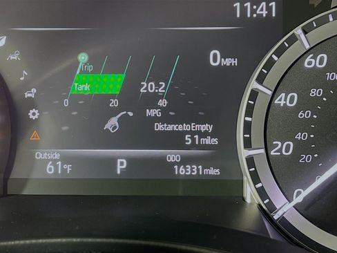 Used 2023 Toyota Highlander XSE AWD/4WD image 13