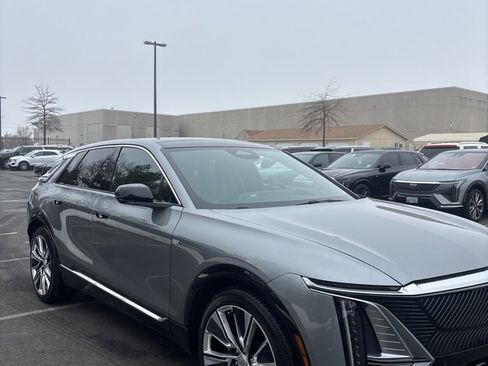 Certified 2024 Cadillac Lyriq Luxury w/ LPO, Floor Liner Package image 2