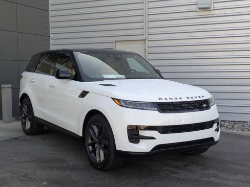 New 2026 Land Rover Range Rover Sport SE image 7
