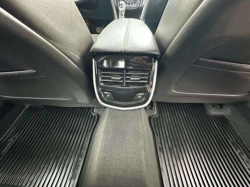 Used 2019 Cadillac XTS Luxury image 22