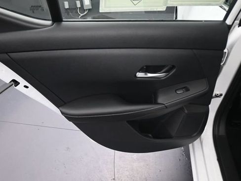Used 2023 Nissan Sentra SV FWD image 25