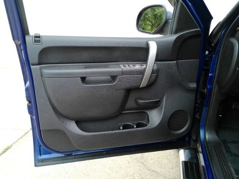 Used 2010 Chevrolet Silverado 1500 LT RWD image 9