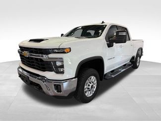 Used 2025 Chevrolet Silverado 2500 LT w/ Convenience Package AWD/4WD video 3