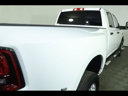 Used 2025 RAM 3500 Tradesman w/ Chrome Appearance Group image 17