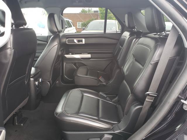 Used 2021 Ford Explorer XLT w/ Equipment Group 202A AWD/4WD image 14