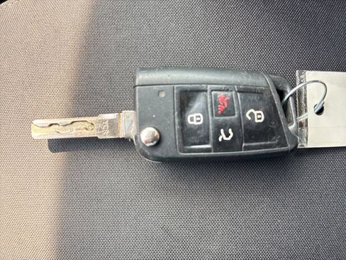 Used 2016 Volkswagen Golf S FWD image 28