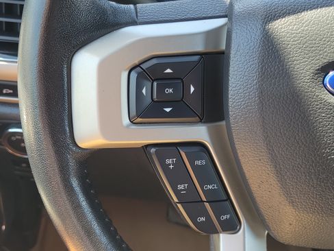 Used 2022 Ford F250 Lariat w/ Lariat Ultimate Package AWD/4WD image 24