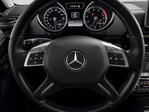 Used 2013 Mercedes-Benz G 550 image 27