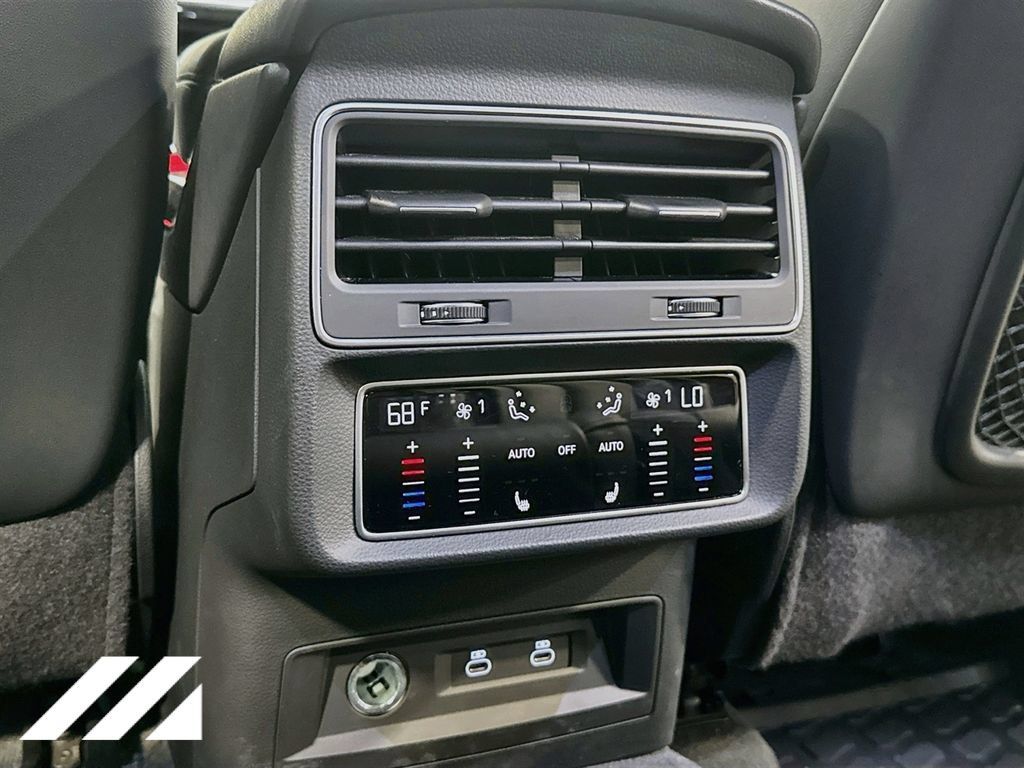 Used 2023 Audi Q7 2.0T Premium Plus AWD/4WD image 22