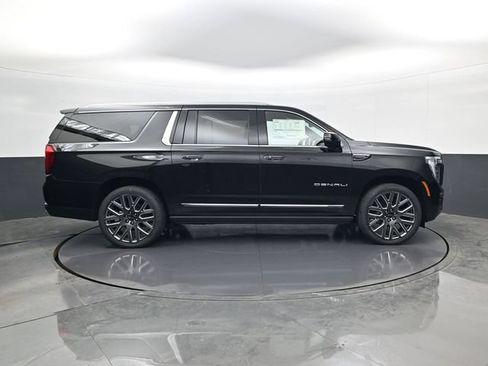 Certified 2026 GMC Yukon XL Denali Ultimate AWD/4WD image 4
