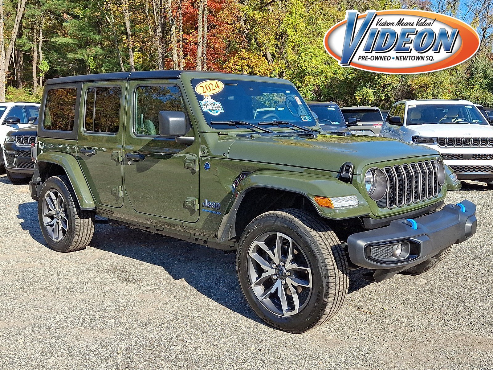 Used 2024 Jeep Wrangler Unlimited w/ Convenience Group AWD/4WD image 1