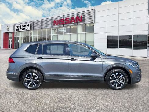 Used 2024 Volkswagen Tiguan S image 8
