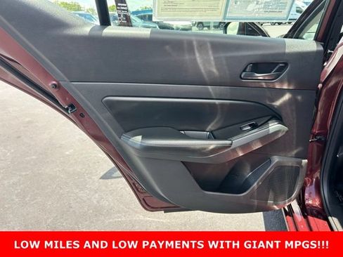 Used 2023 Nissan Altima 2.5 SV FWD image 12