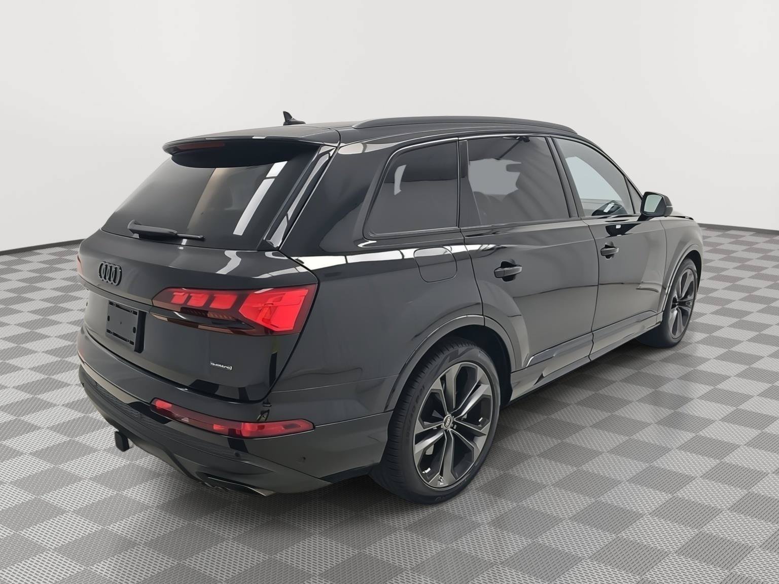 Used 2026 Audi Q7 3.0T Prestige w/ Prestige Package AWD/4WD image 2