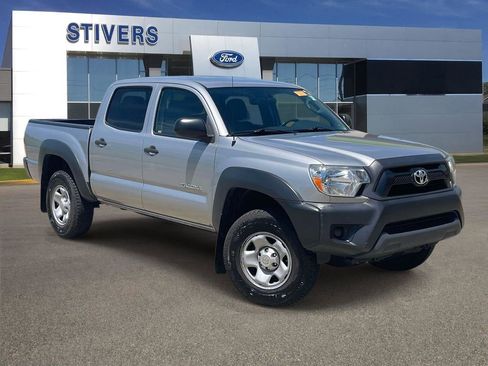 Used 2014 Toyota Tacoma PreRunner w/ Convenience Package RWD image 1