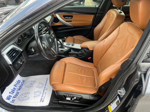 Used 2018 BMW 330i Gran Turismo xDrive image 11