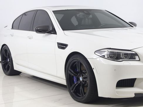 Used 2015 BMW M5 RWD image 41