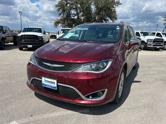 Used 2017 Chrysler Pacifica Limited w/ Advanced Safetytec Group FWD video 1
