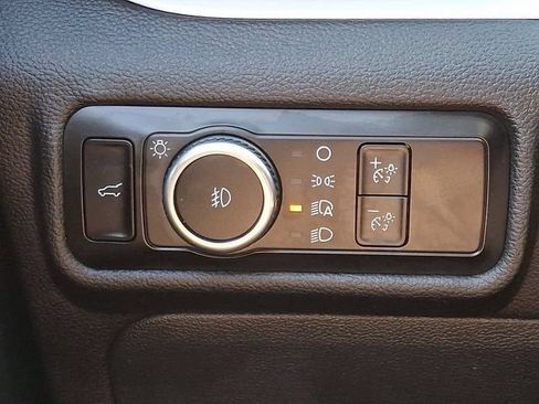 Used 2023 Ford Explorer XLT w/ Equipment Group 202A AWD/4WD image 26