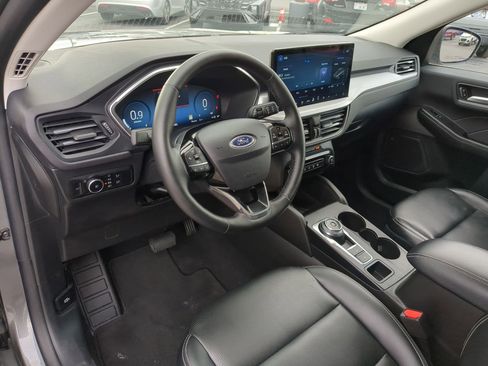 Used 2025 Ford Escape Platinum image 16