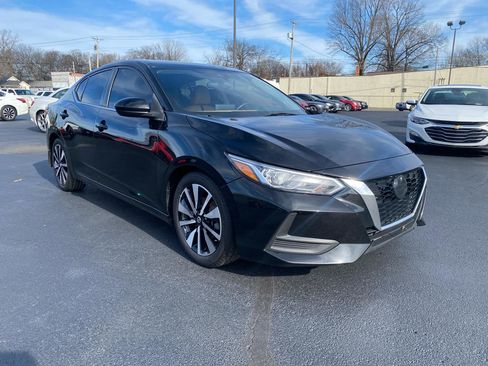 Used 2022 Nissan Sentra SV w/ SV Premium Package image 3