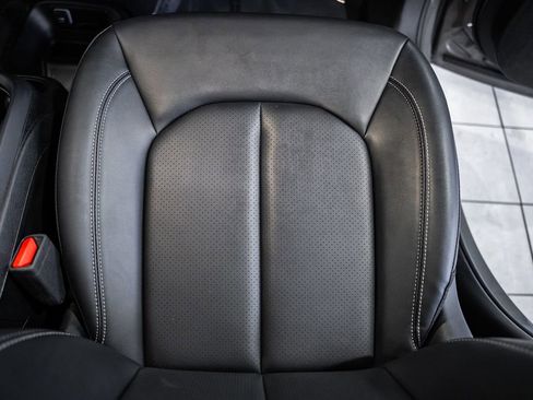 Used 2025 Chrysler Pacifica Select image 35