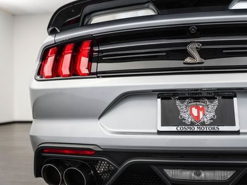 Used 2021 Ford Mustang Shelby GT500 w/ Technology Package RWD image 34
