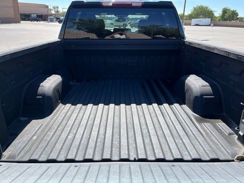Used 2024 GMC Sierra 1500 SLE AWD/4WD image 11