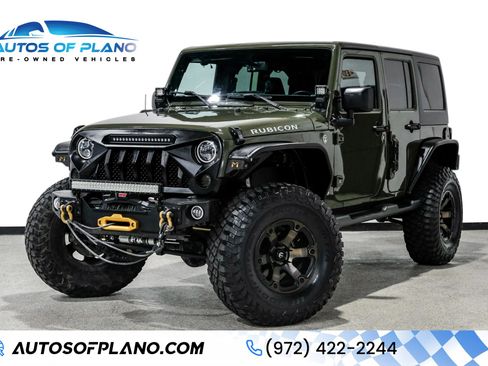 Used 2015 Jeep Wrangler Unlimited Rubicon w/ Connectivity Group AWD/4WD image 1
