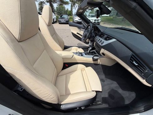 Used 2011 BMW Z4 sDrive35is RWD image 27